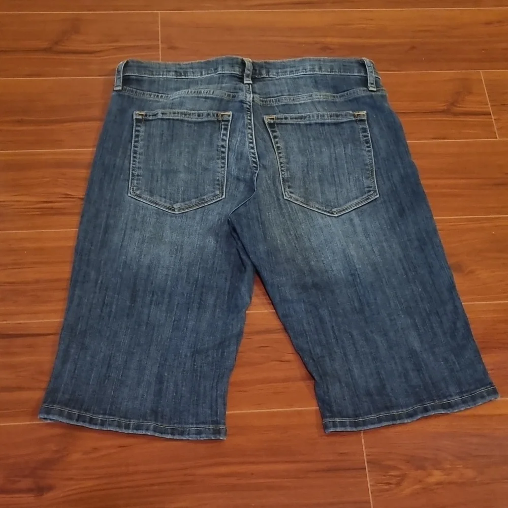 Banana Republic Denim Shorts Medium Wash Size 28/6 - Picture 8 of 12